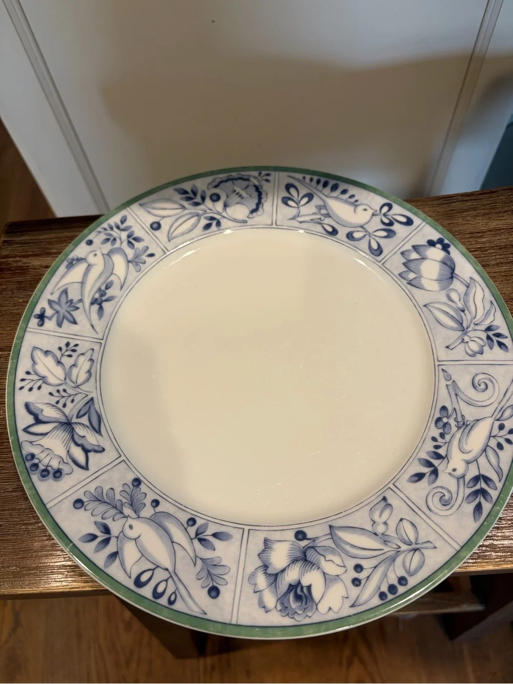 Switch 3/Cordoba Pattern by Villeroy & Boch. Porcelain Dinner Plate.